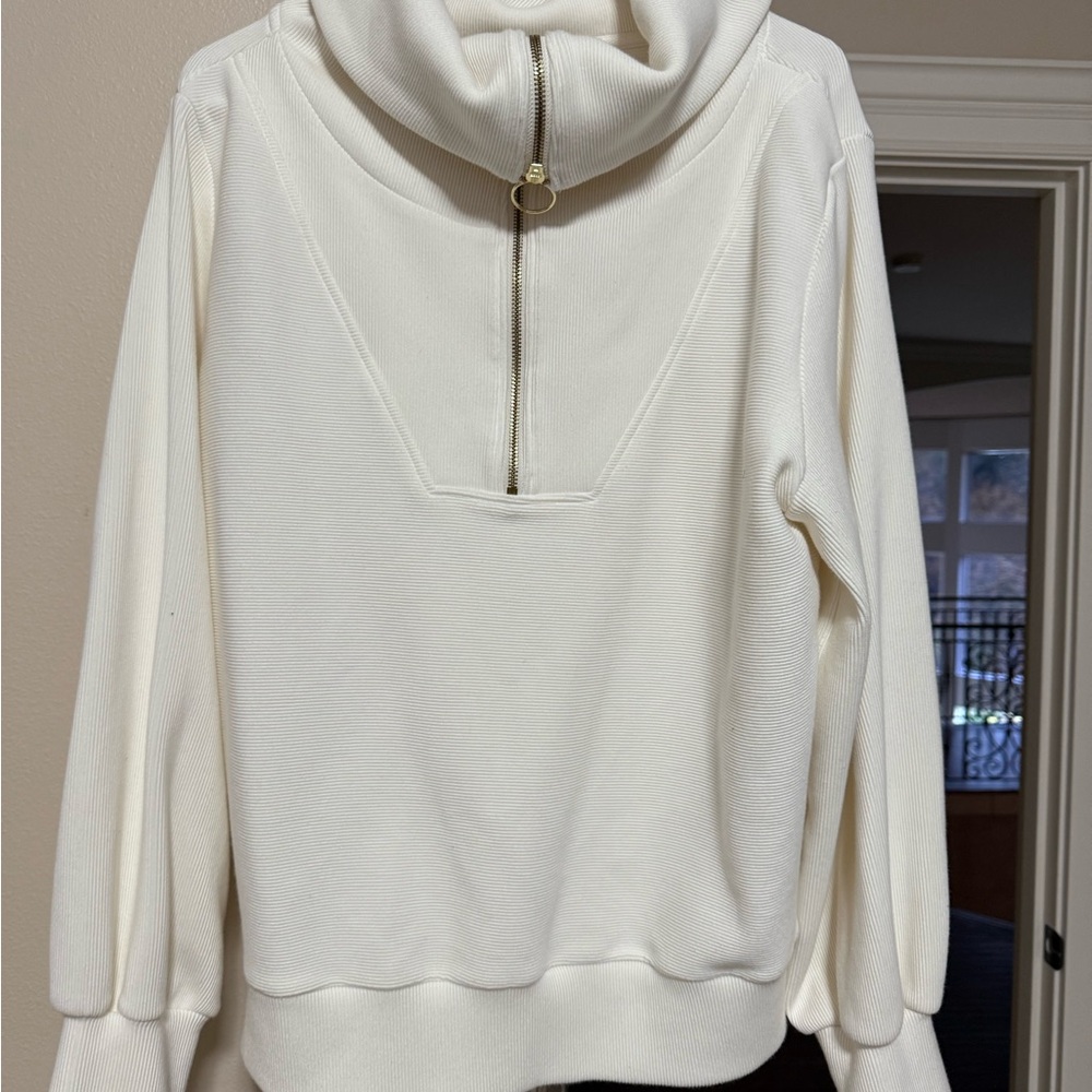 Varley half zip pulllover cream color large worn once